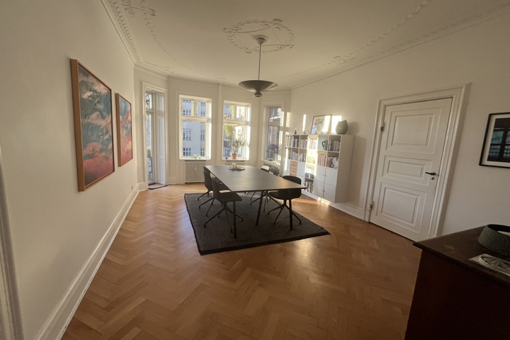 Large elegant in Copenhagen Center0 - 6