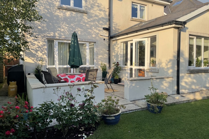 Large family home ideal for remote working - 3