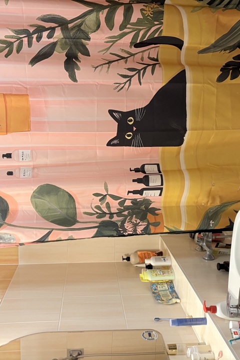 Colourful and cheerful Prague apt - 4