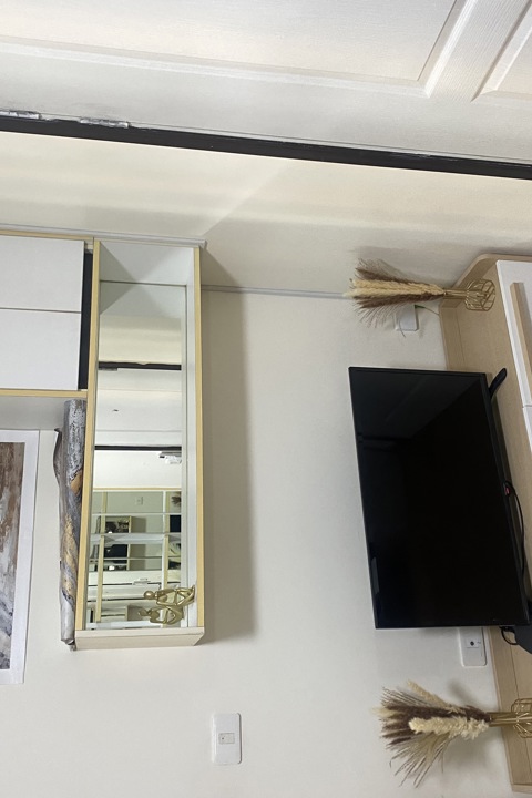 Bright 1BR Apartment with Pool & Gym in Bangkok - 4