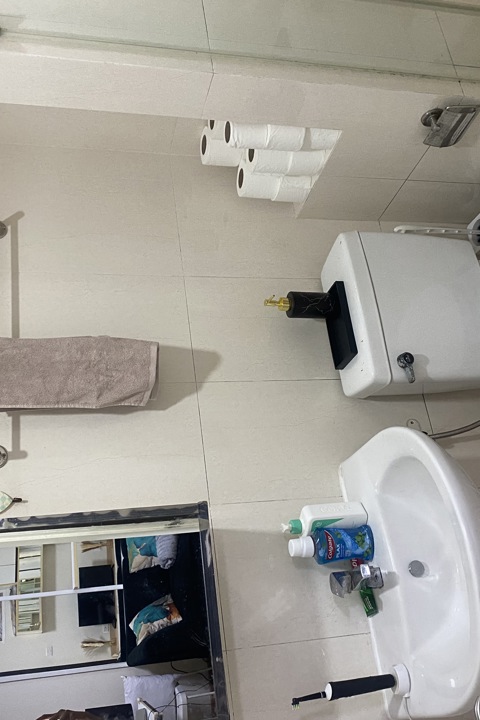 Bright 1BR Apartment with Pool & Gym in Bangkok - 5