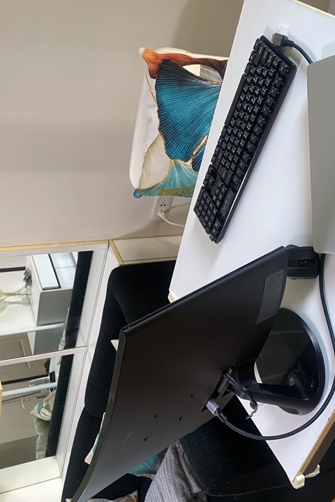 Bright 1BR Apartment with Pool & Gym in Bangkok - 7