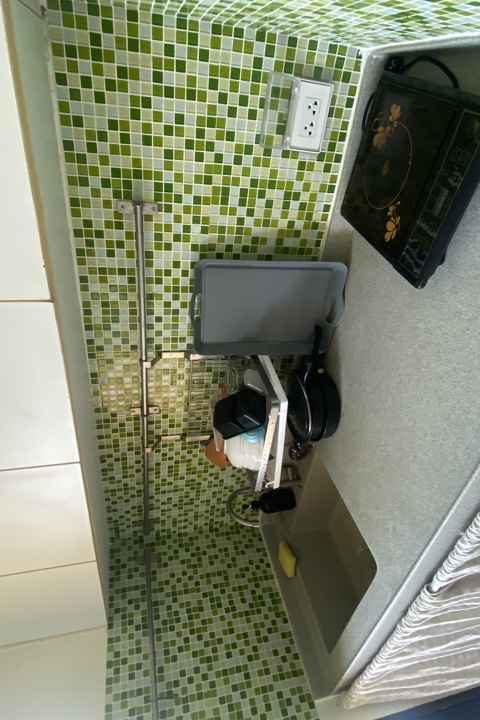 Bright 1BR Apartment with Pool & Gym in Bangkok - 9