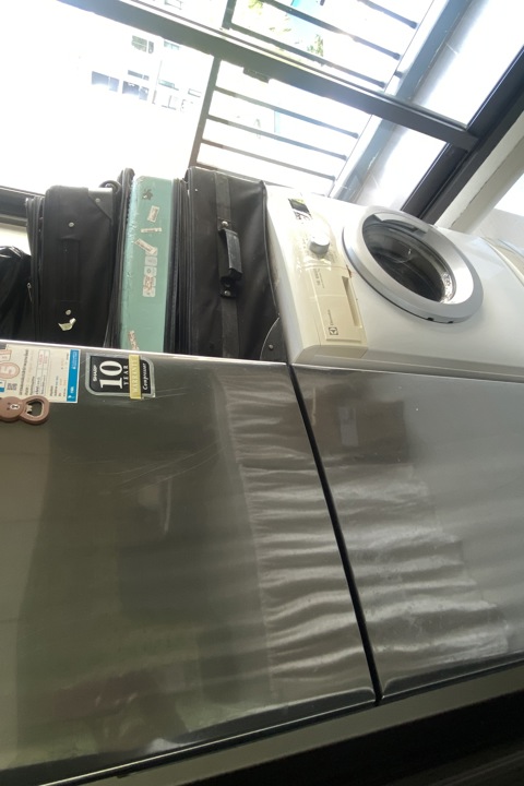 Bright 1BR Apartment with Pool & Gym in Bangkok - 10