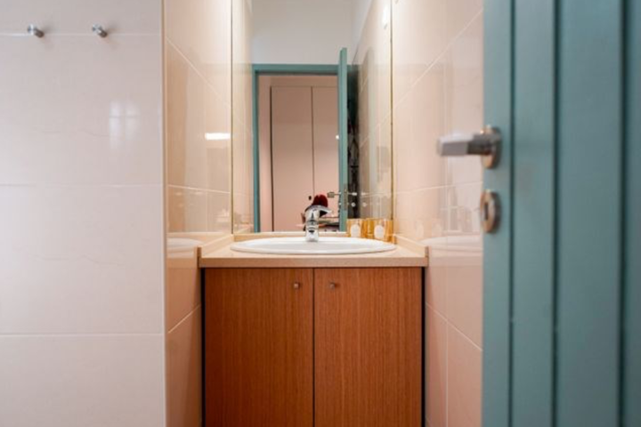 Spacious Studio with 50m² Terrace 2 min from Beach - 6