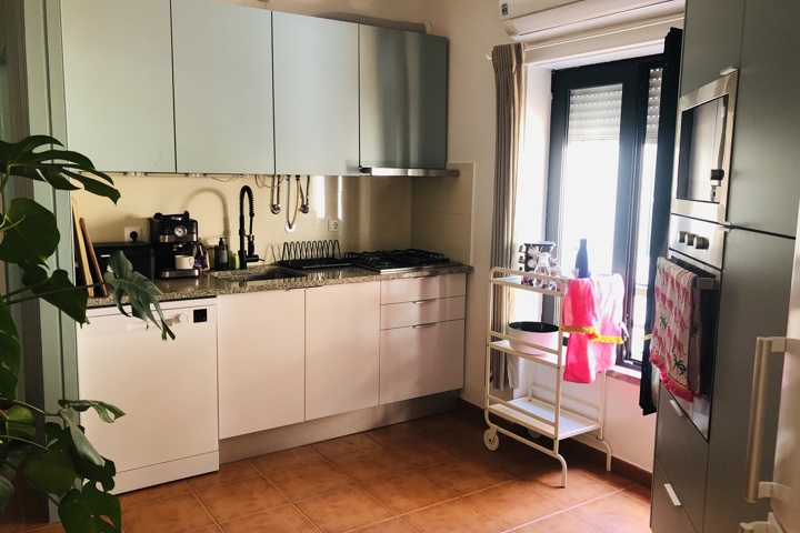 Spacious Studio with 50m² Terrace 2 min from Beach - 2