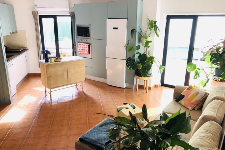 Spacious Studio with 50m² Terrace 2 min from Beach - 3