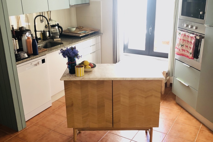 Spacious Studio with 50m² Terrace 2 min from Beach - 4
