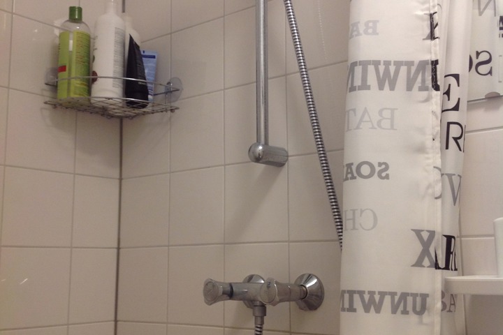 Charming 2-Bedroom Canal Apartment - 5