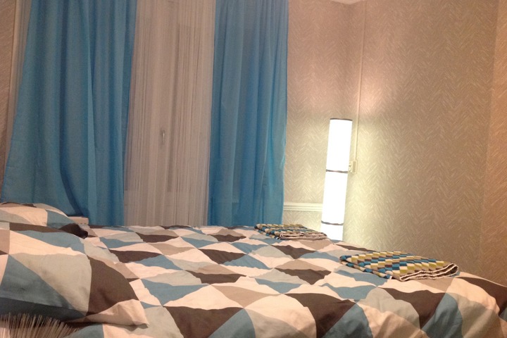 Charming 2-Bedroom Canal Apartment - 3