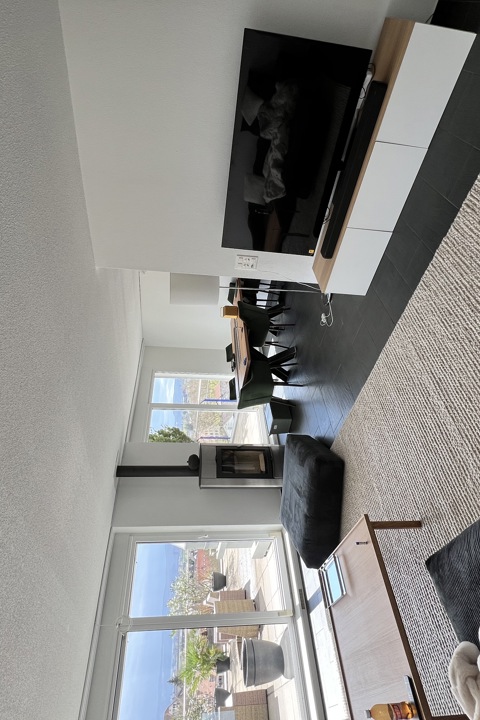 Beautiful home with a views of the mountains - 1