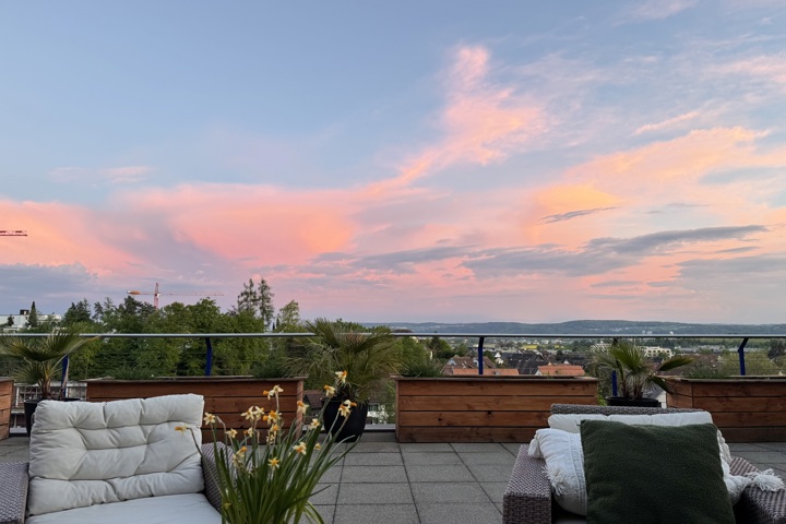 Beautiful home with a views of the mountains - 8