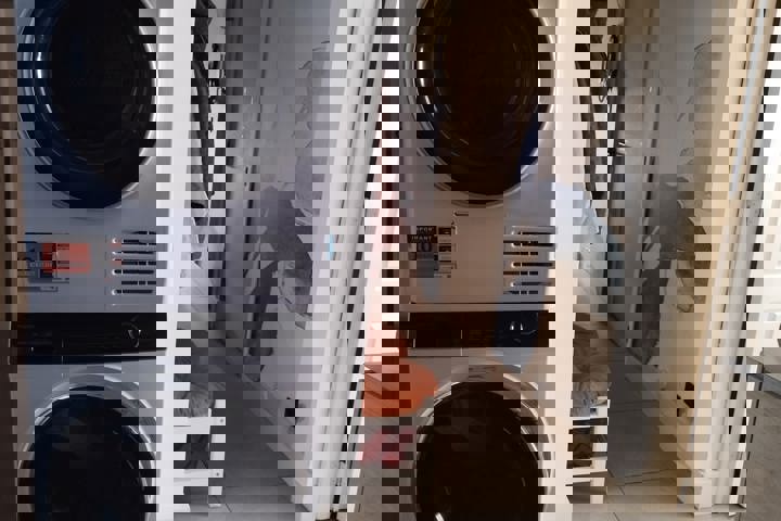 Ostend 2 bdrm app 15' from the beach & city - 15