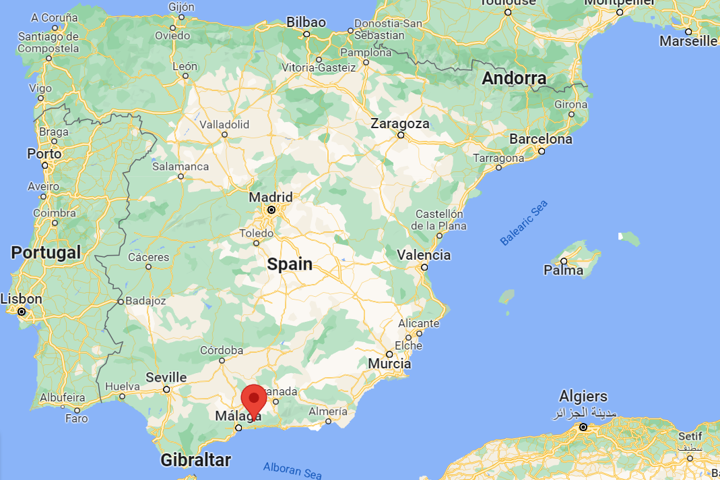 Large, centrally located flat in Spanish village - 40