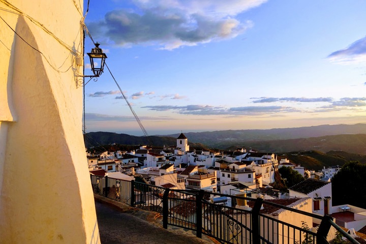 Large, centrally located flat in Spanish village - 31