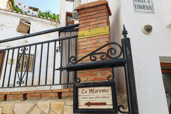 Large, centrally located flat in Spanish village - 28