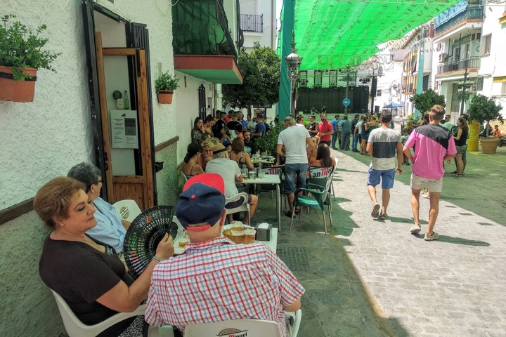 Large, centrally located flat in Spanish village - 35