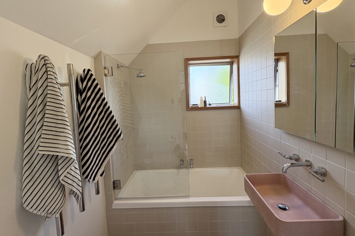 Town House with Courtyard Garden - 6