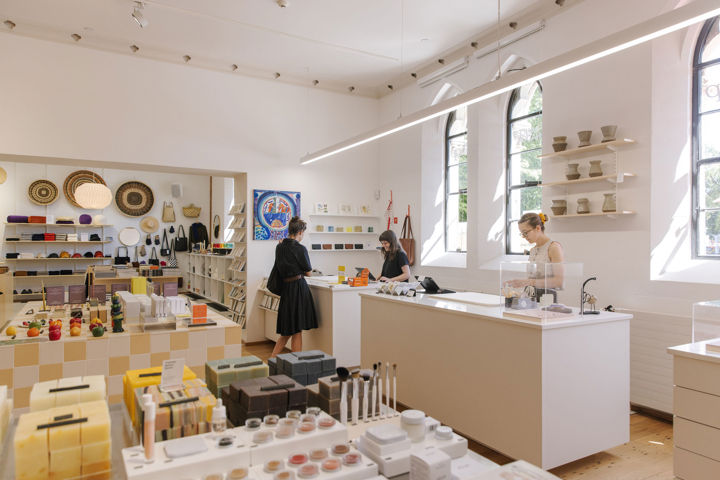 Town House with Courtyard Garden - 12