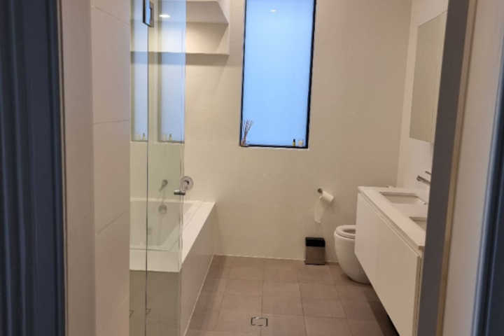 Luxury Large Bondi Rennovated House with Pool - 16