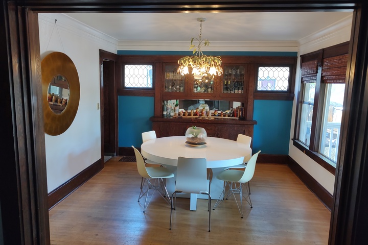 Beautiful Alberta Arts Craftsman + Office + 2 Dogs - 2