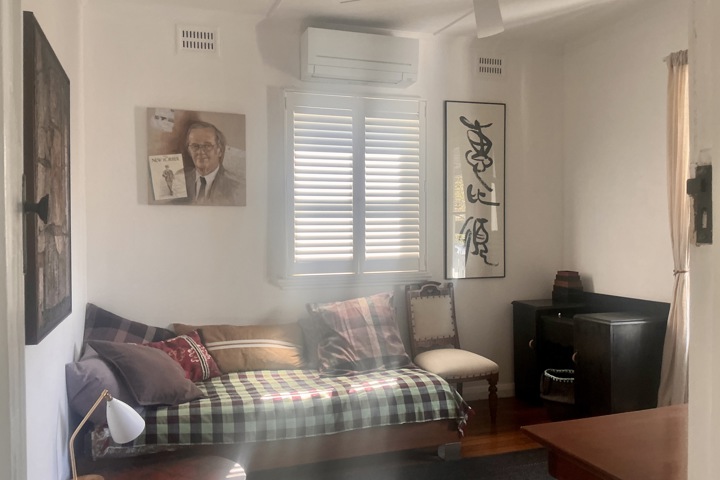 Beautiful three bedroom house with large decks - 2