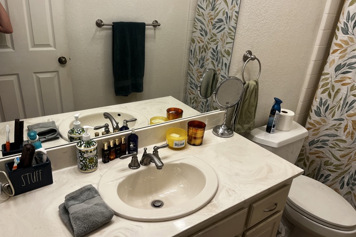 Gorgeous, clean townhouse in quiet, peaceful area - 10