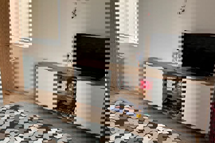 Sunny, modern two-bedroom apartment in a quiet tow - 4