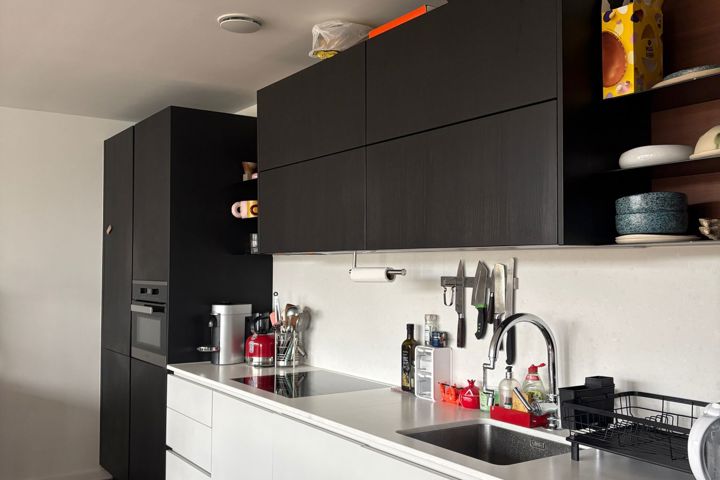 Modern One-Bedroom Flat in Lovely Neighborhood - 4