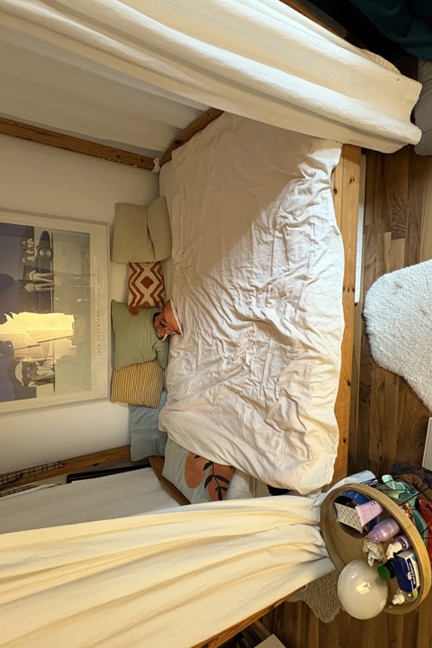 Cozy small apartment in lively city - 1