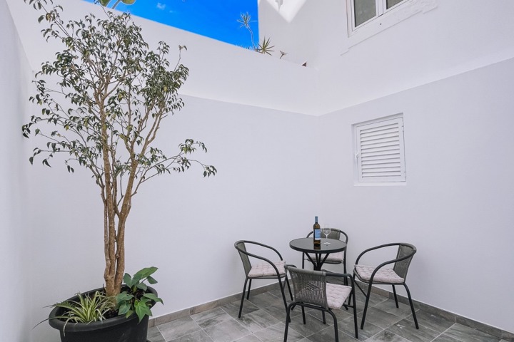 Modern Apartment in Old Town - 10