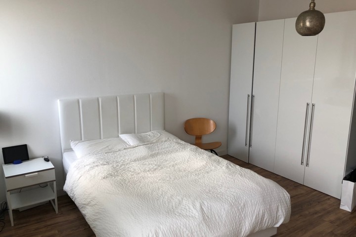 Spacious apartment, 15 min from city centre! - 8