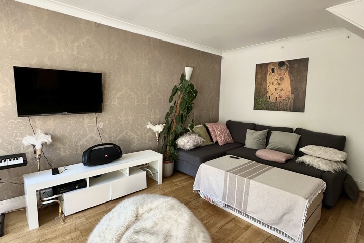 Room in Angel, central London - 2