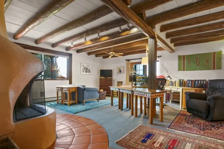 8,000 sq/ft Taos artist retreat! - 18