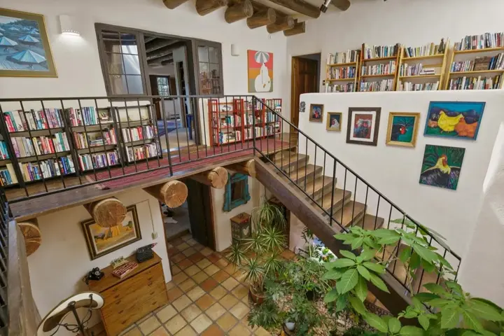 8,000 sq/ft Taos artist retreat! - 12