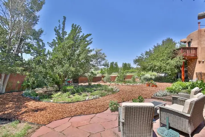 8,000 sq/ft Taos artist retreat! - 19