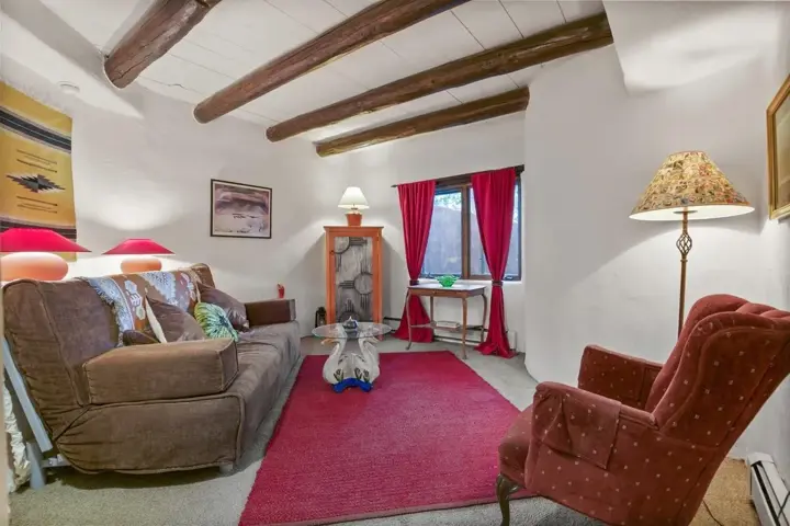 8,000 sq/ft Taos artist retreat! - 23