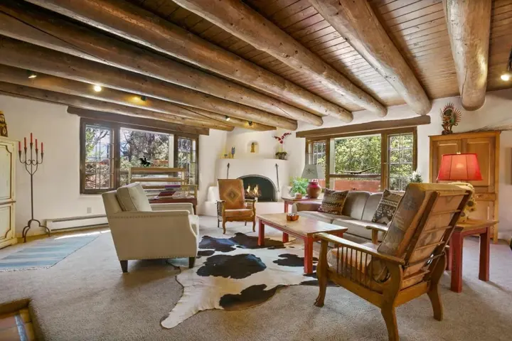 8,000 sq/ft Taos artist retreat! - 25