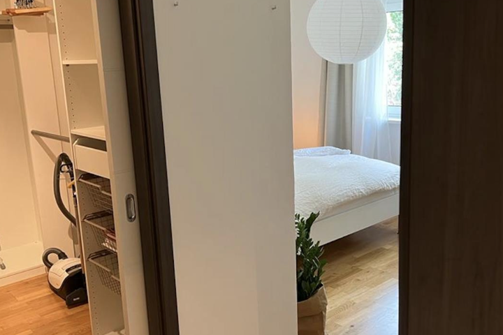 Stylish Furnished 2.5-Room Flat in Prime Location - 9