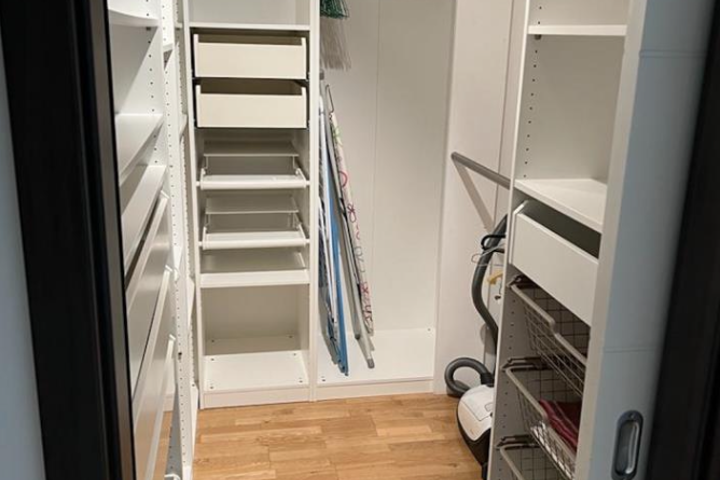 Stylish Furnished 2.5-Room Flat in Prime Location - 10