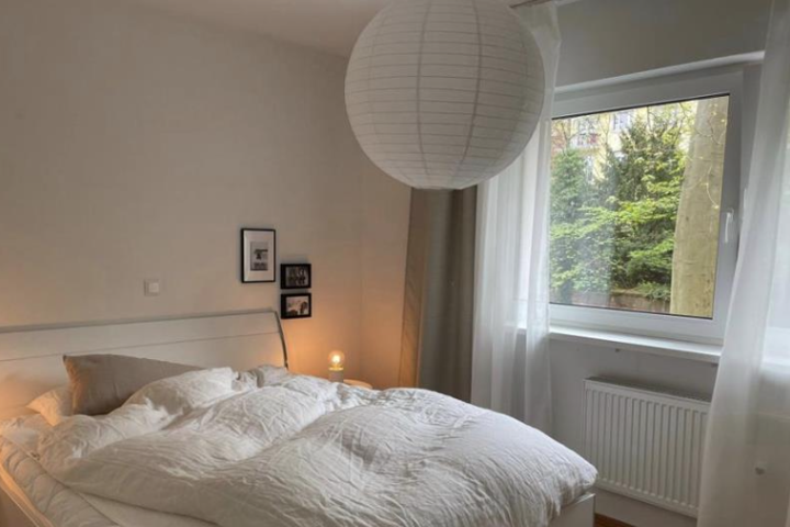 Stylish Furnished 2.5-Room Flat in Prime Location - 11