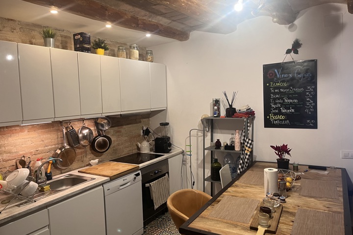 A Stylish Apartment in the Heart of Barcelona - 1