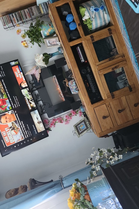 Colourful 'n Cozy City Apartment! - 11