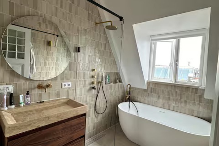 Spacious apartment in Amsterdam city center - 2