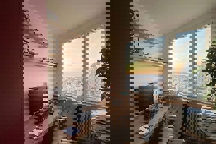 Sunny and cozy apartment with a Prague castle view - 4