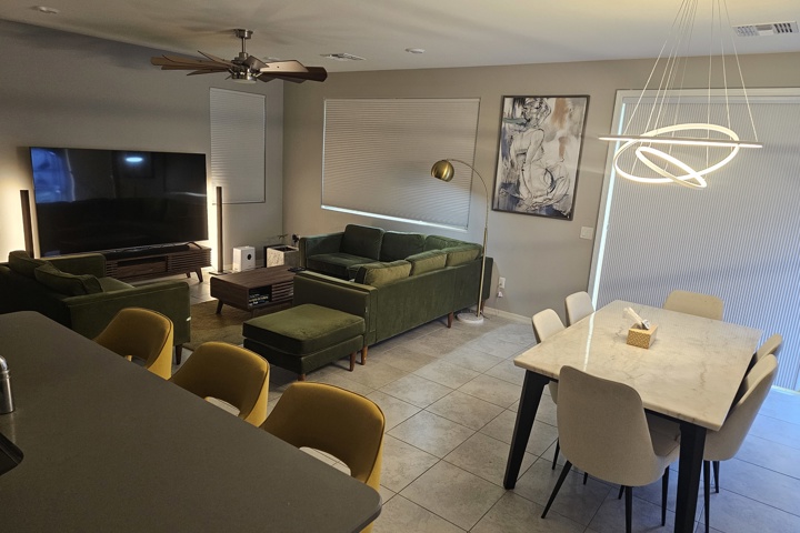 Cozy and Spacious House in the Desert - 3