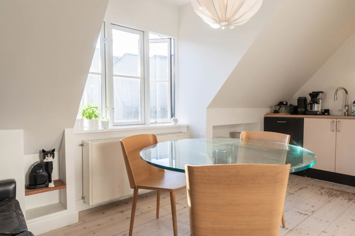 Nordic style apt in trendy Vesterbro, central CPH. - 1