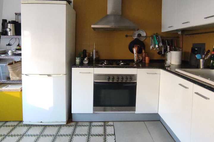 Flat with terrace in a central area of Barcelona - 3