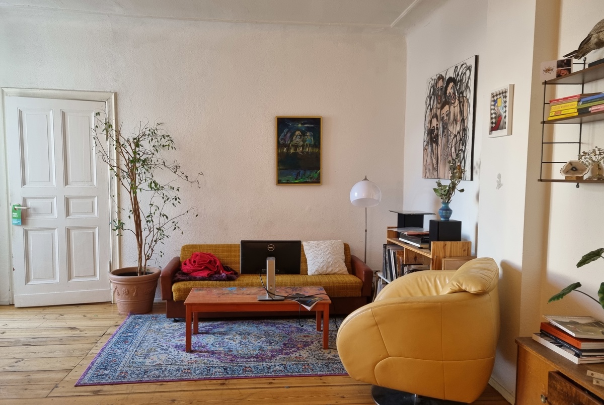 Spacious old building 2-room apartment in Neukolln