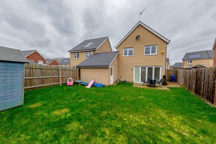 A modern, three bedroom detached home - 9